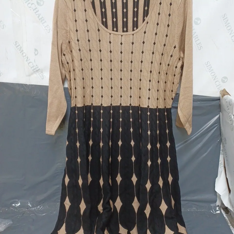 NINA LEONARD FLARE DRESS IN TAN/BLACK - XL