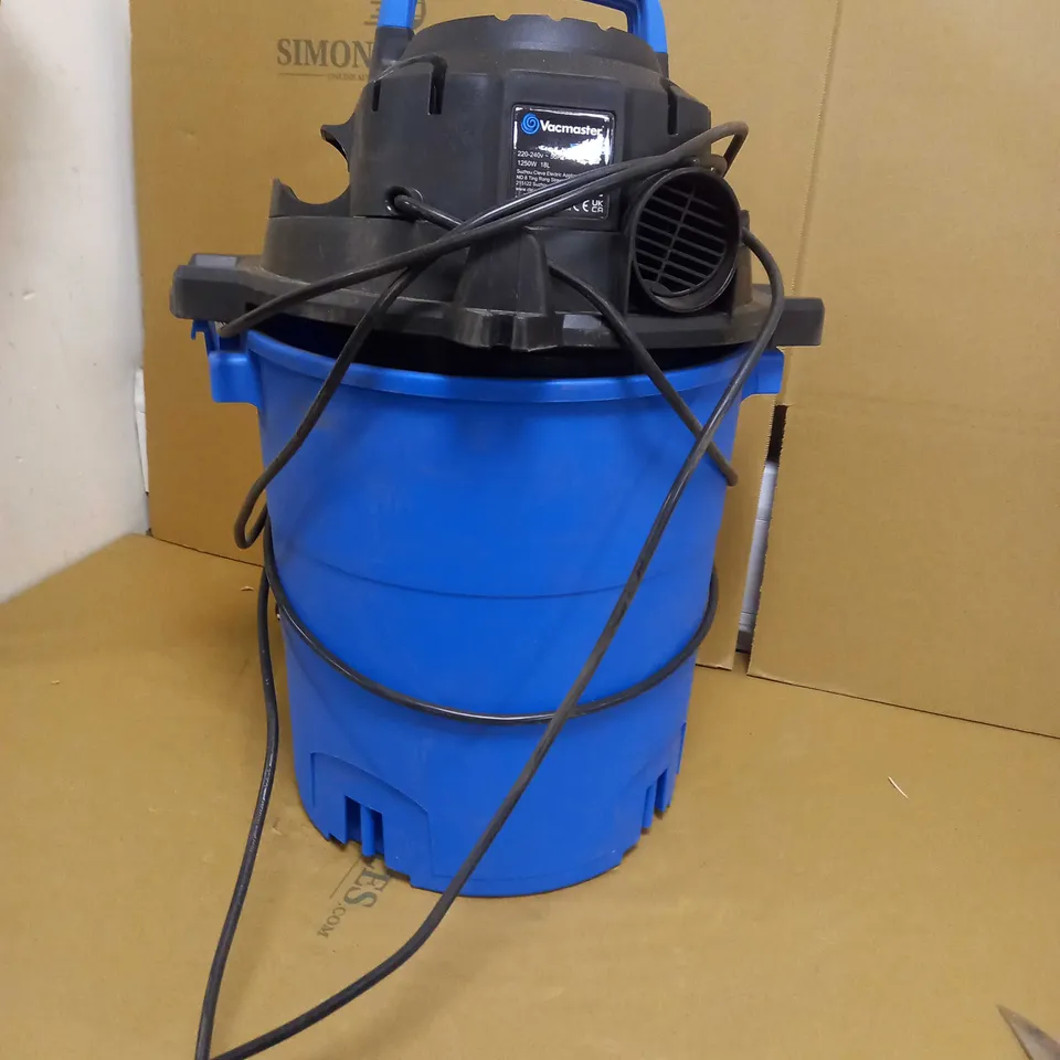 VACMASTER ARTIFICIAL GRASS WET & DRY GARDEN VACUUM CLEANER