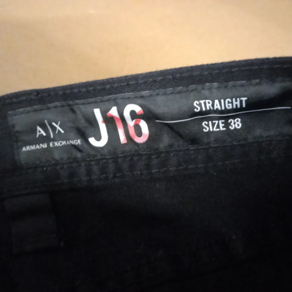 BRAND NEW ARMANI EXCHANGE J16 STRAIGHT JEANS IN BLACK - SIZE 38