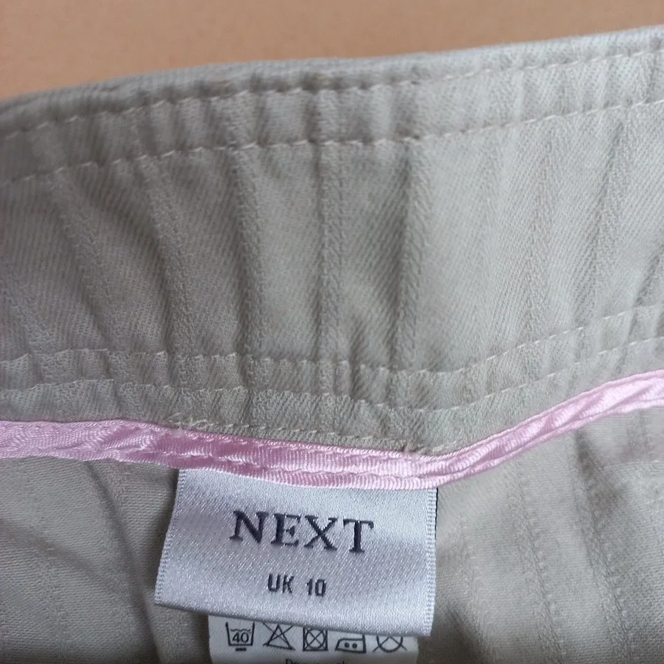 NEXT WOMEN'S LIGHT GREY CARGO SKIRT  – UK 10