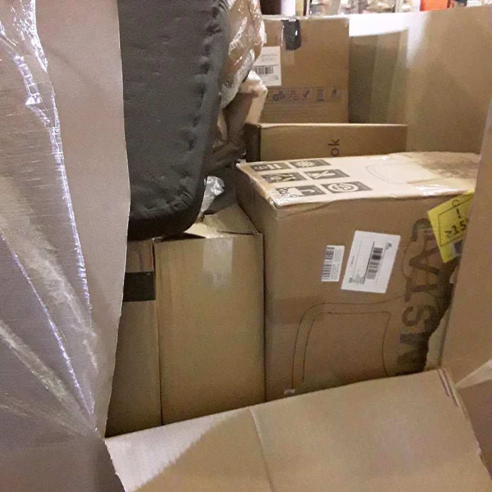 PALLET OF ASSORTED PRODUCTS TO INCLUDE; UNBRANDED SUITCASE WITH 2 WHEELS - TOILET SEAT - NAVY UNBRANDED WALLPAPER ECT