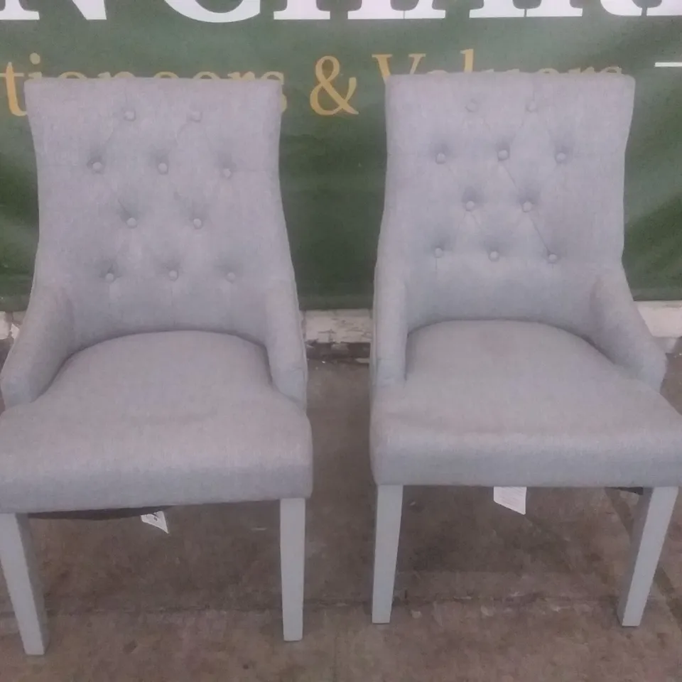 SET OF 2 DESIGNER DUKE LIGHT GREY FABRIC BUTTON BACK DINING CHAIR (GREY LEG)
