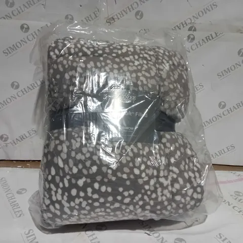 COZEE HOME PLUSH THROW