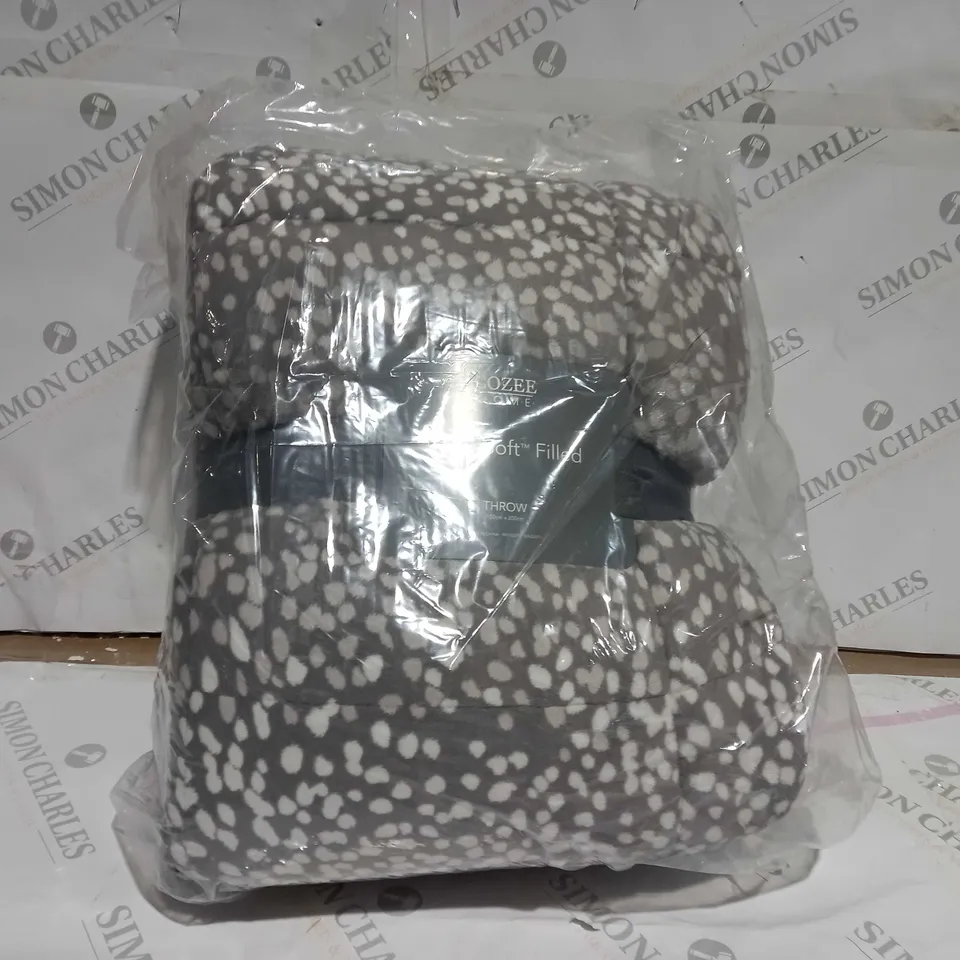 COZEE HOME PLUSH THROW