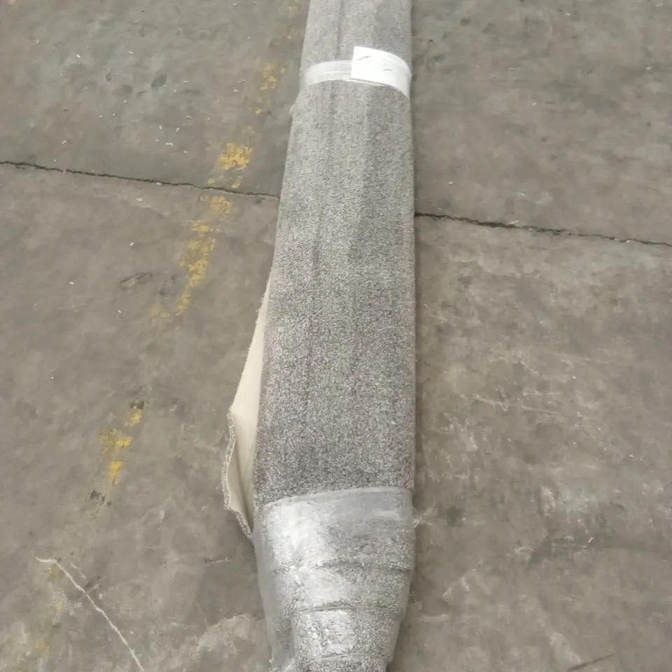 ROLL OF QUALITY CORNICHE STONEWARE CARPET // APPROX SIZE; 2.25 x 4m