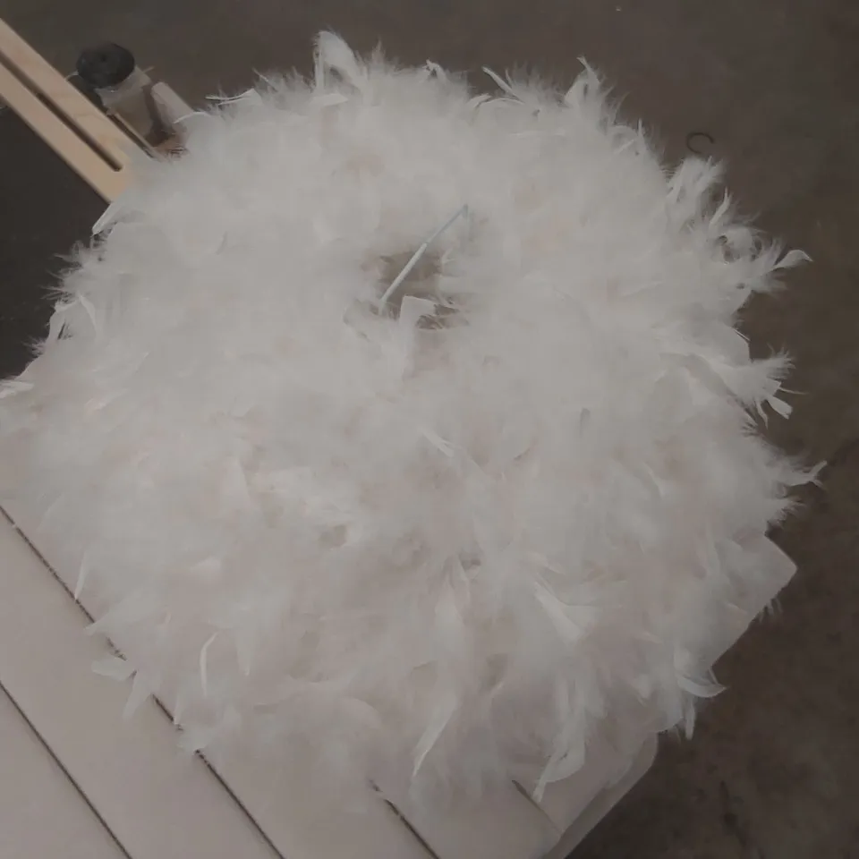 50CM FEATHER NOVELTY PENDANT SHADE
