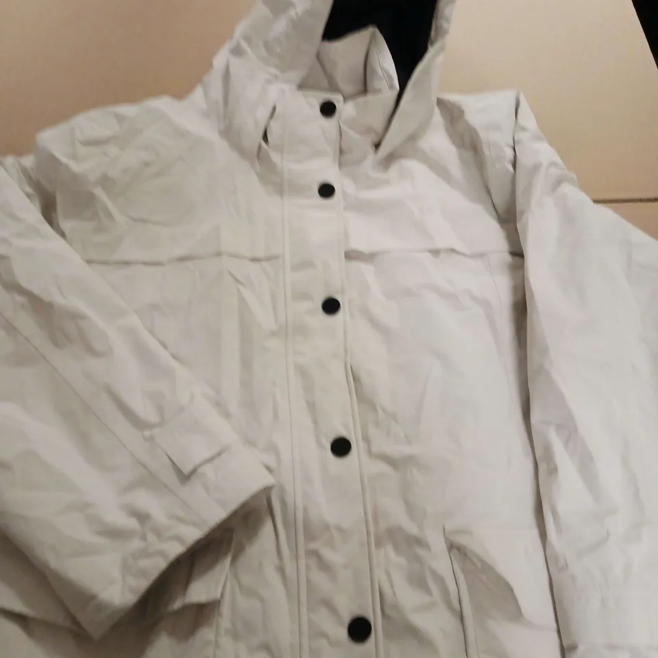 NUAGE LADIES PARKA WHITE SIZE XXL