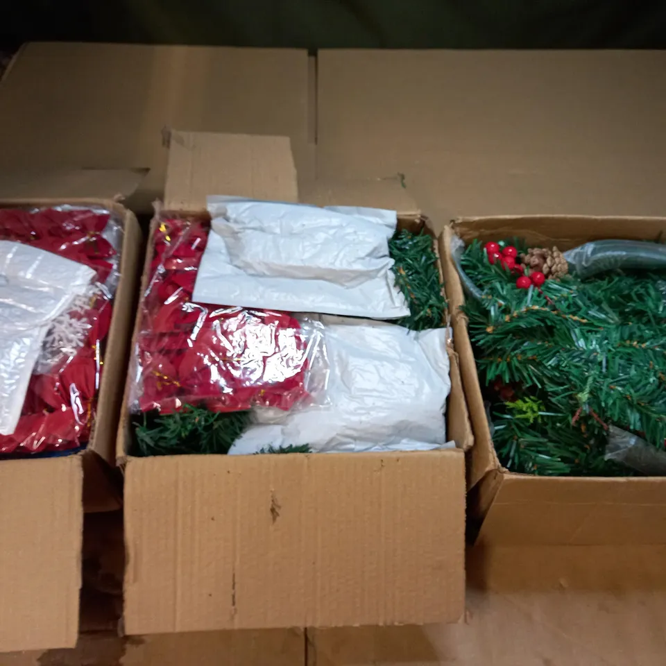DESIGNER LED CHRISTMAS THEMED FAUX PLANT DECORATIONS	