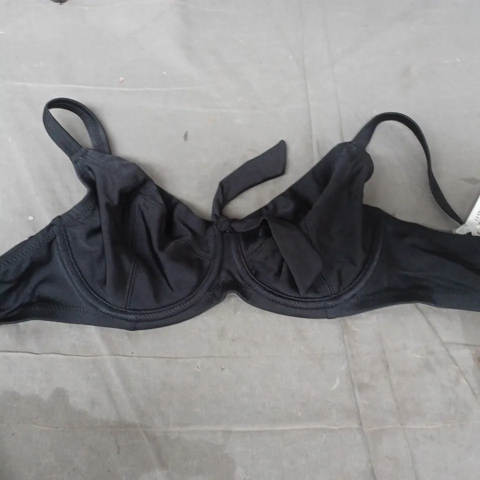 POUR MOI AZURE NON-PADDED UNDERWIRED TOP – UK 32D