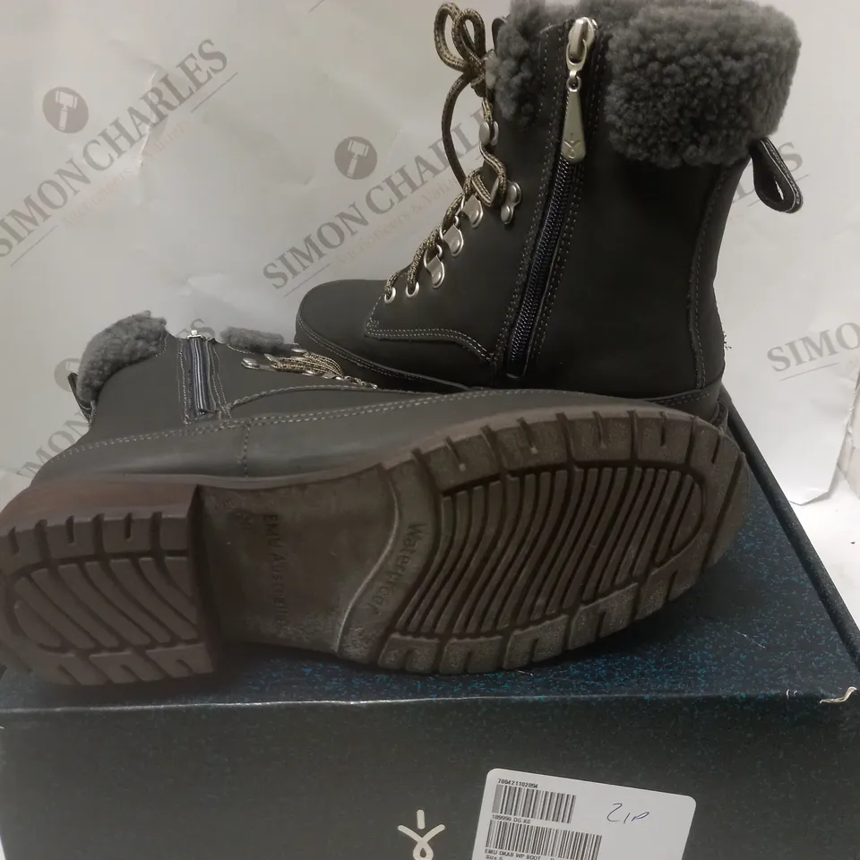 BOXED OKAB WATERPROOF LEATHER BOOTS - SIZE 8