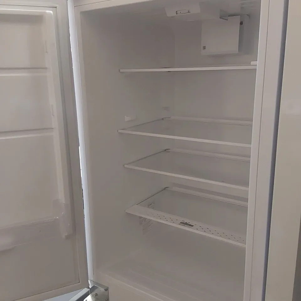 LOGIK LIFF5024 INTEGRATED 50/50 FRIDGE FREEZER - SLIDING HINGE