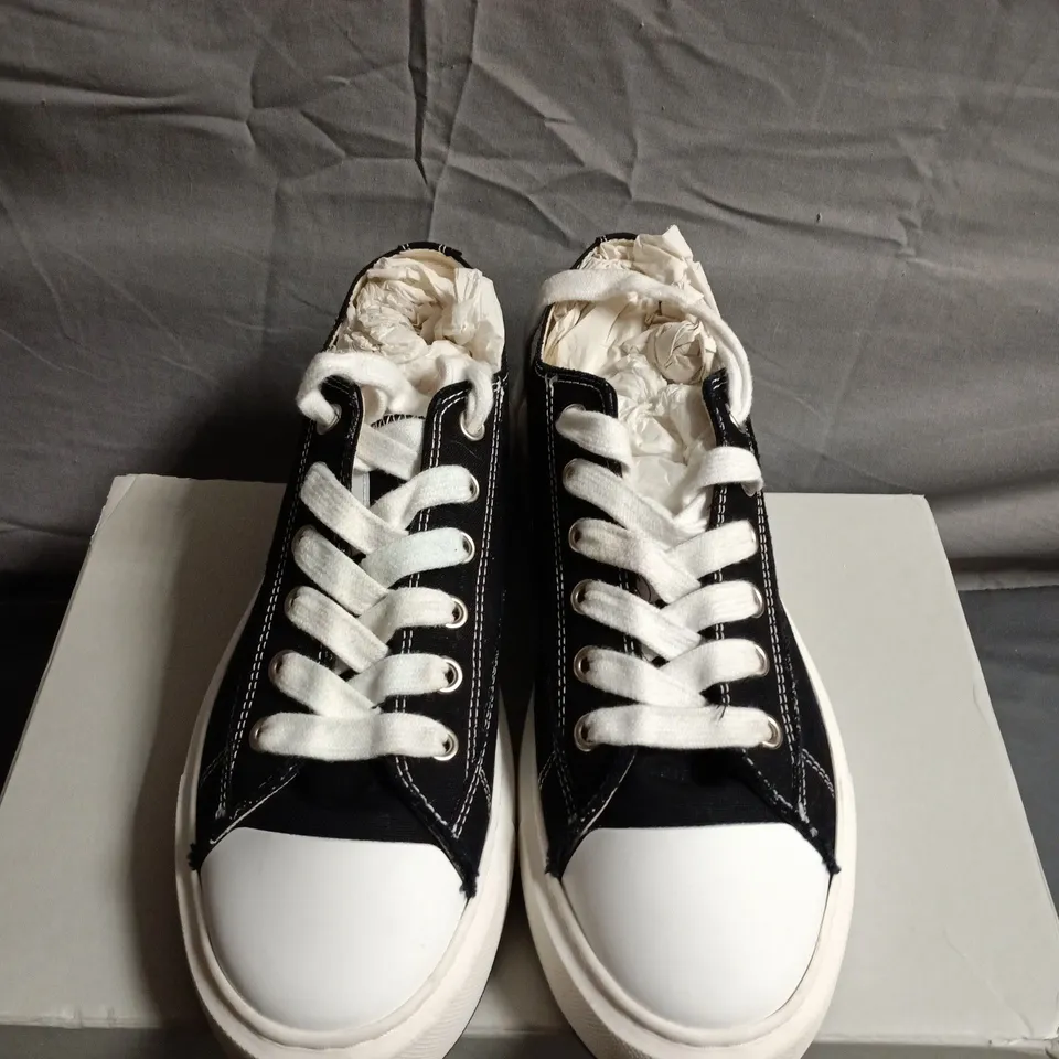 BOXED PAIR OF ARNE BLACK CANVAS HIGH-TOP SNEAKERS – UK SIZE 8