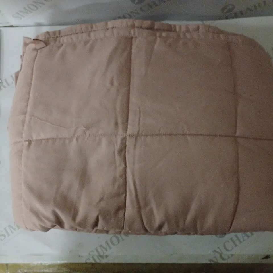 BRENTFORD OHS WEIGHTED BLANKET IN BLUSH (125X180CM)