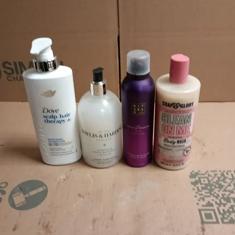 APPROXIMATEY 20 ASSORTED HEALTH AND BEAUTY PRODUCTS TO INCLUDE - DOVE SCALP & HAIR THERAPY  - SOAP & GLORY BODY WASH AND RITUALS SHOWER GEL