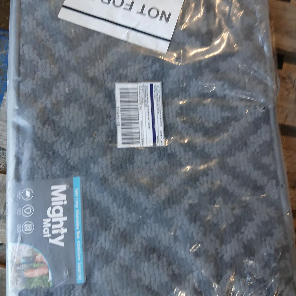 SIX BRAND NEW MIGHTY MAT GEO LOOP WASHABLE MATS 40 X 60CM
