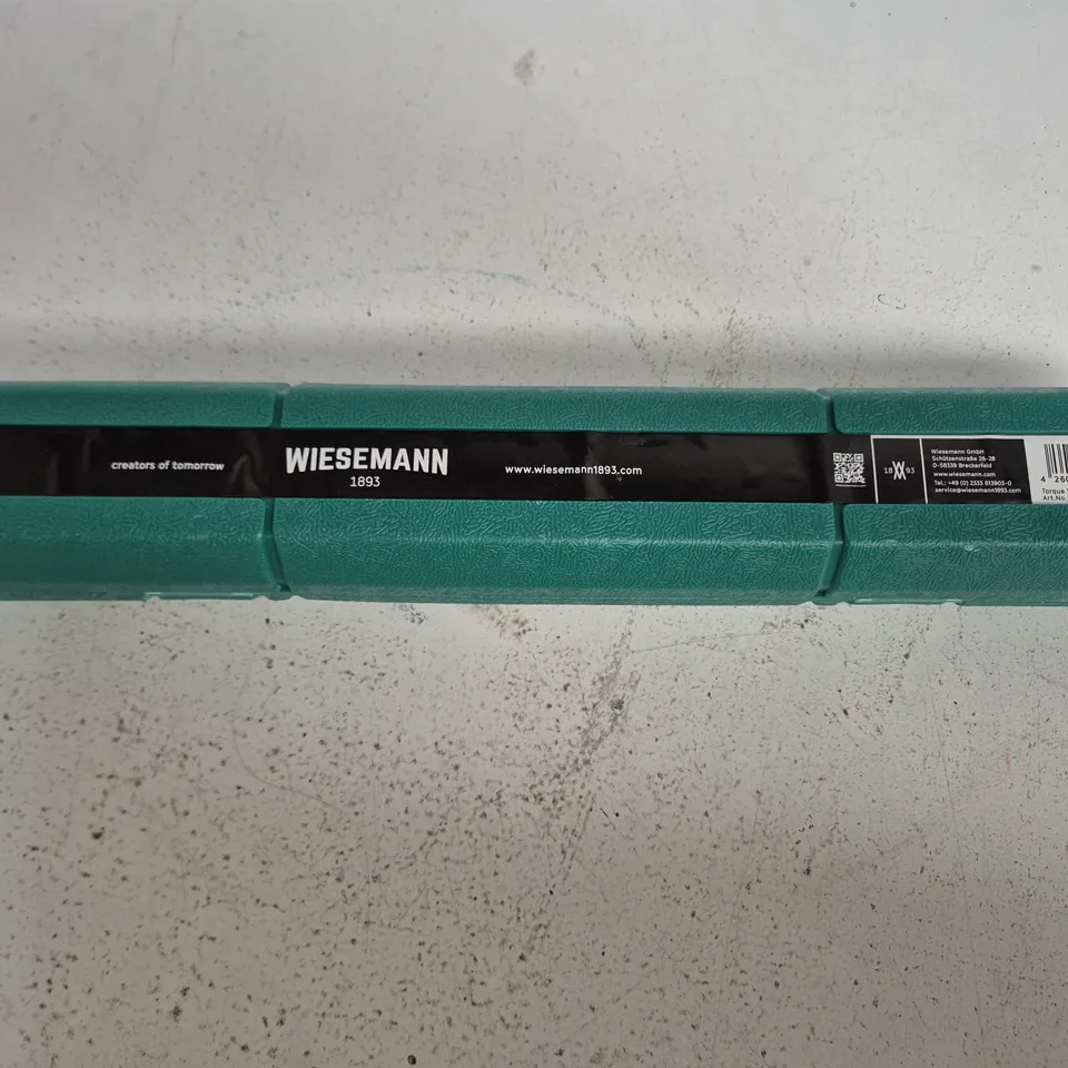 WIESMANN 1893 TORQUE WRENCH SET WITH SOCKET ATTACHMENTS – GREEN CASE