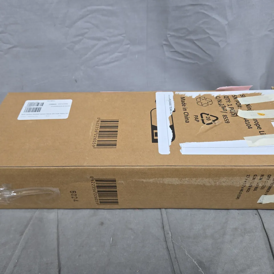 SHARK CORDLESS HANDHELD VACUUM CLEANER