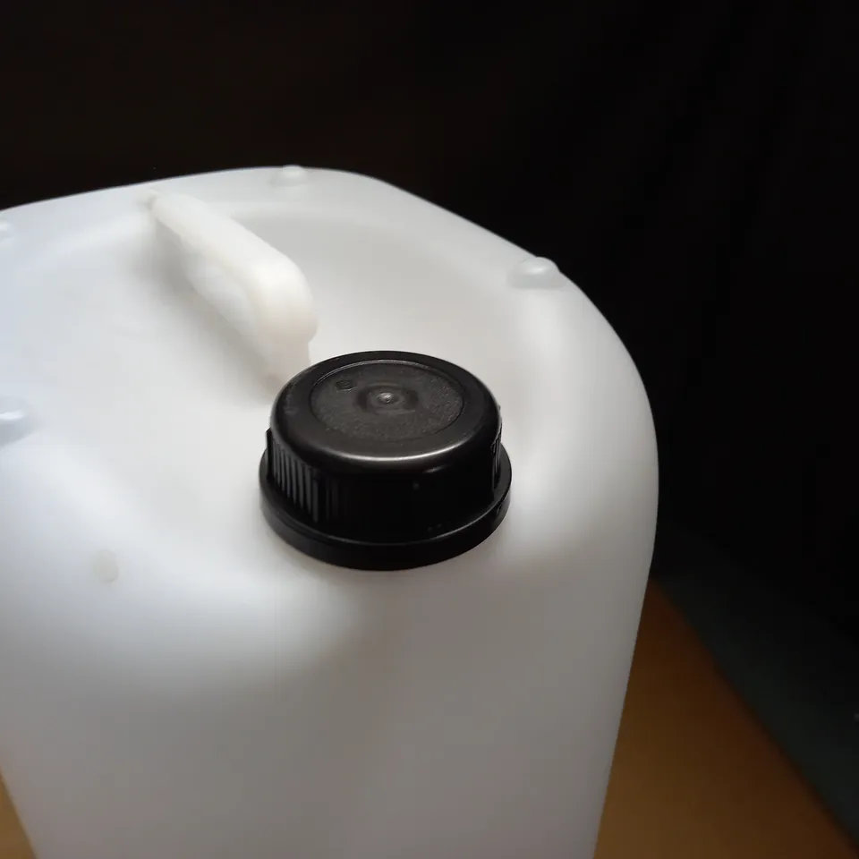 OPAQUE PLASTIC FLUID CONTAINERS - SIZE UNSPECIFIFED