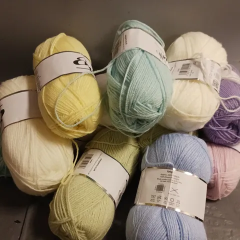 APPROXIMATELY 12 EMU CLASSIC YARN IN ASSORTED COLOURS  