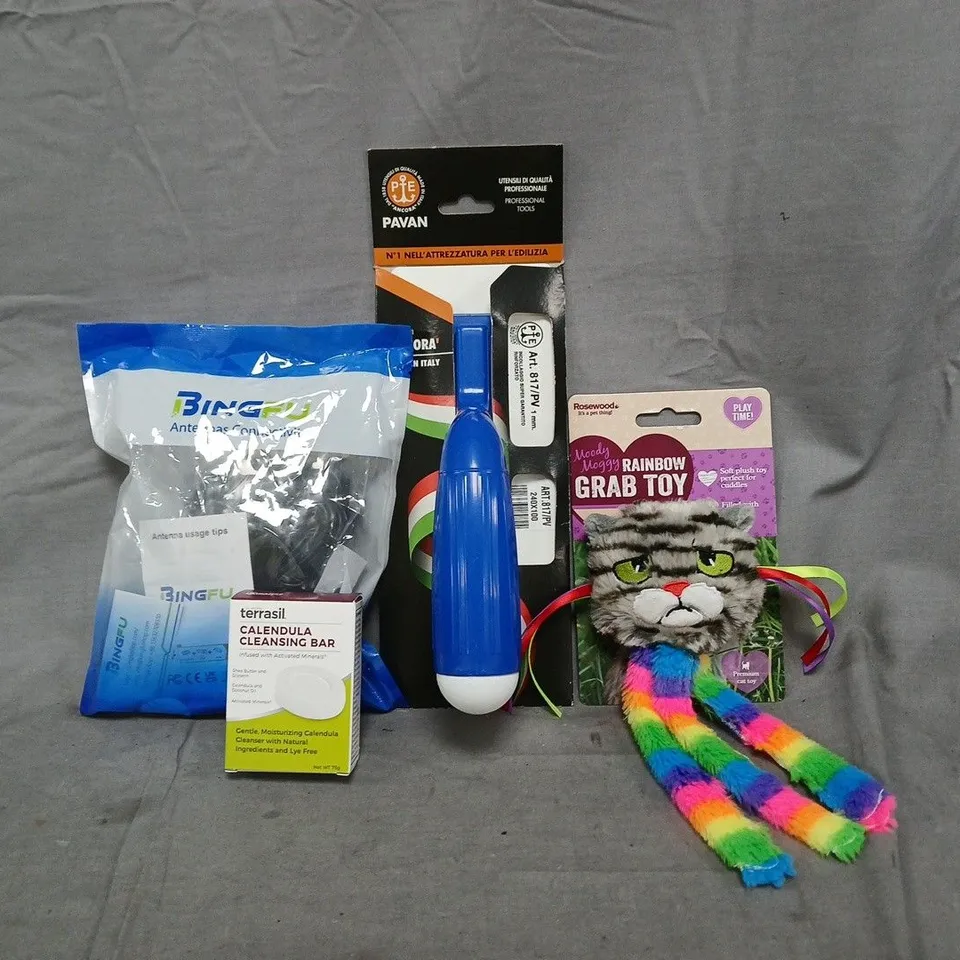 APPROXIMATELY 10 ASSORTED HOUSEHOLD ITEMS TO INCLUDE RAINBOW GRAB TOY, ETC