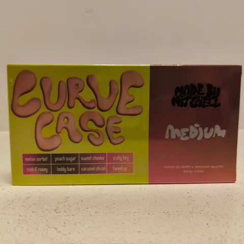 MADE BY MITCHELL CURVE CASE MEDIUM CREAM BLUSHER & BRONZER PALETTE