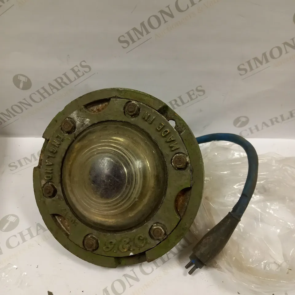 GEC ZA202 INSET TAXIWAY/APRON EDGE LIGHT 