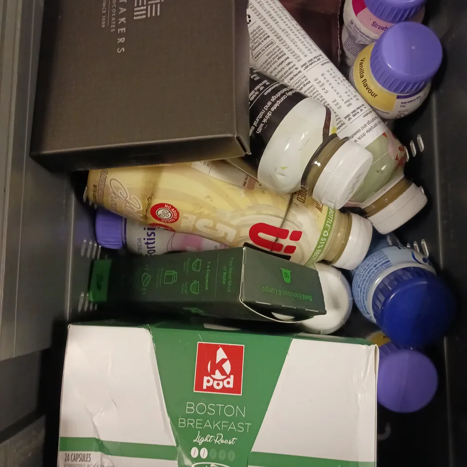 APPROXIMATELY 15 ASSORTED FOOD/DRINK PRODUCTS TO INCLUDE ROAR GILL COFFEE, HUEL MEAL DRINK, DATES PASTE ETC - COLLECTION ONLY 