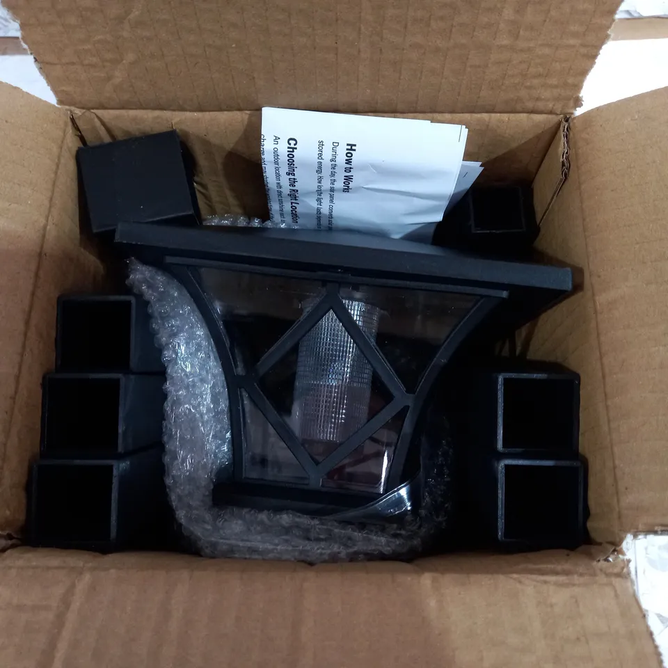 LOT OF 2 1.5M SOLAR LAMP POSTS