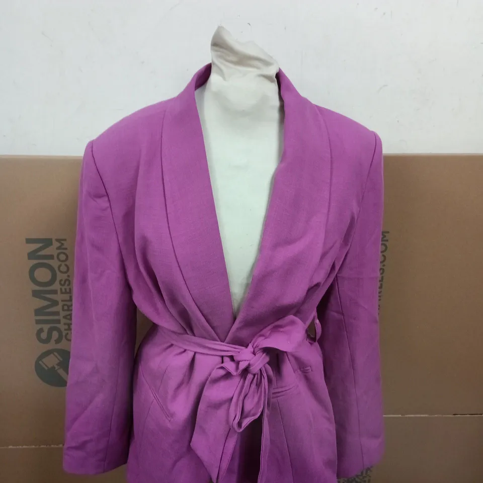 WOMEN'S MAGENTA BELTED BLAZER – UK SIZE 14