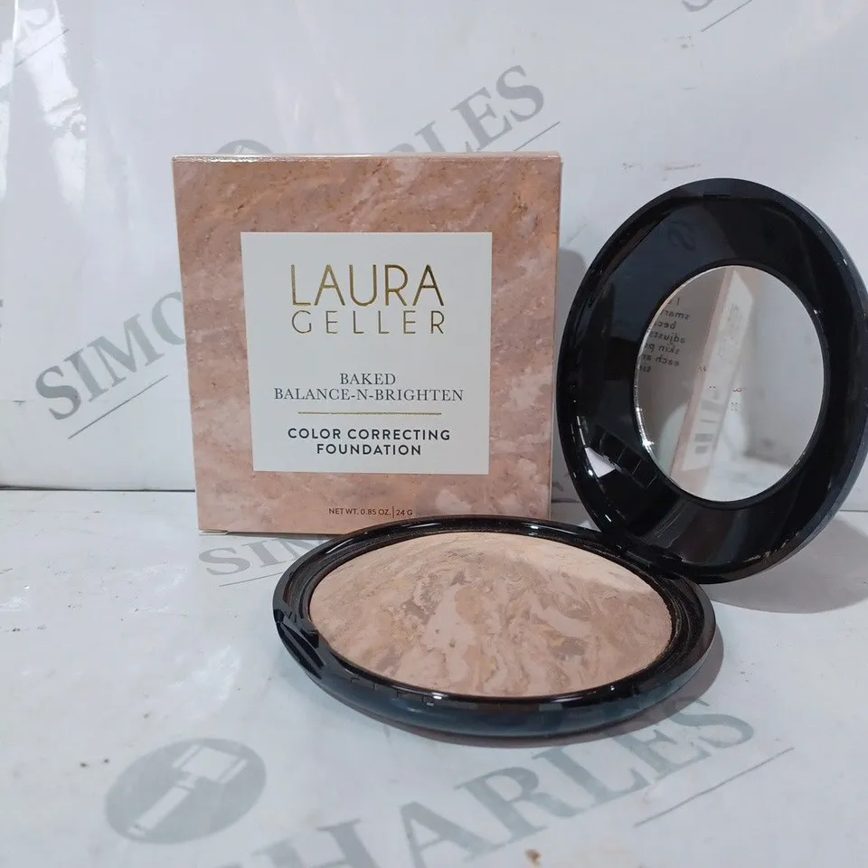 BOXED LAURA GELLER BAKED BALANCE-N-BRIGHTEN COLOUR CORRECTING FOUNDATION - 0006017 MEDIUM