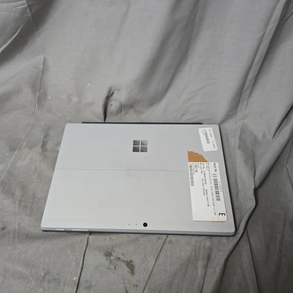 MICROSOFT SURFACE PRO 5 TABLET WITH TYPE COVER – I5, 8GB RAM, 256GB, 12.3" SIM-ENABLED