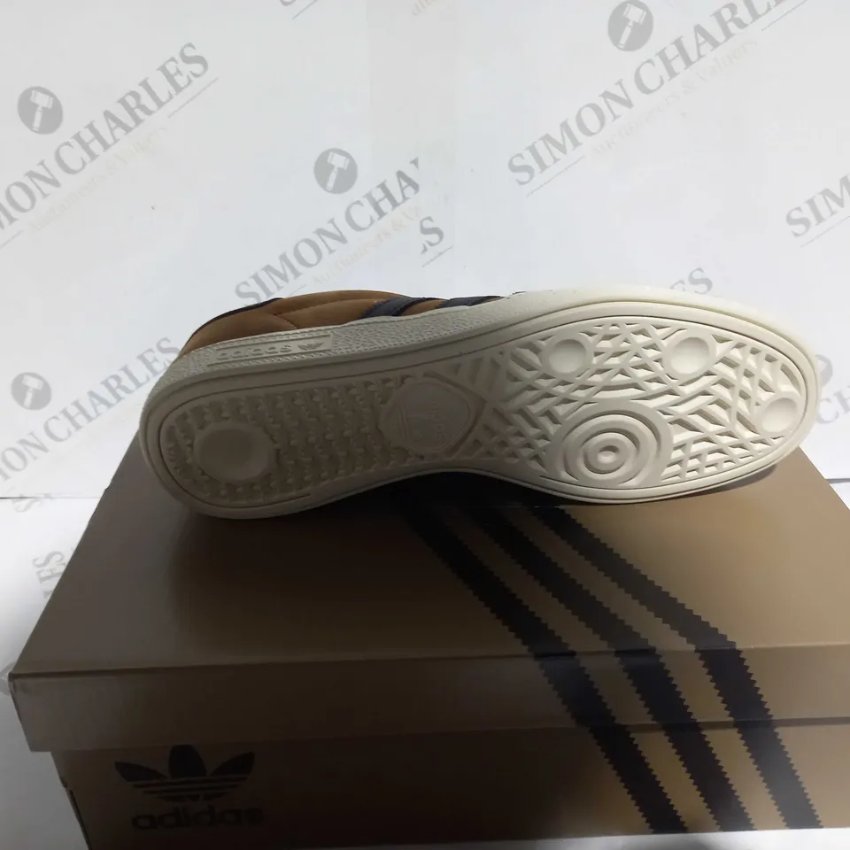 ADIDAS FROST UK 7 BOXED 