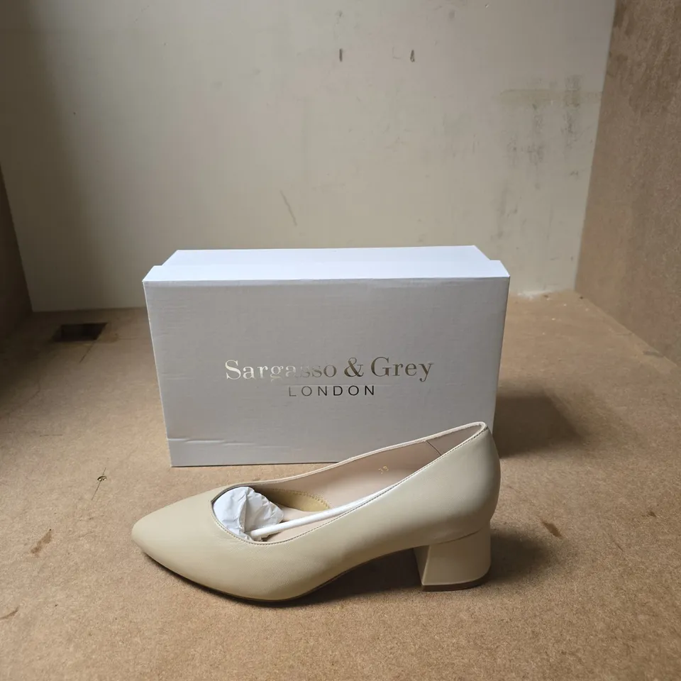 SARGASSO & GREY LONDON BEIGE LEATHER PUMPS – EUR SIZE 39 