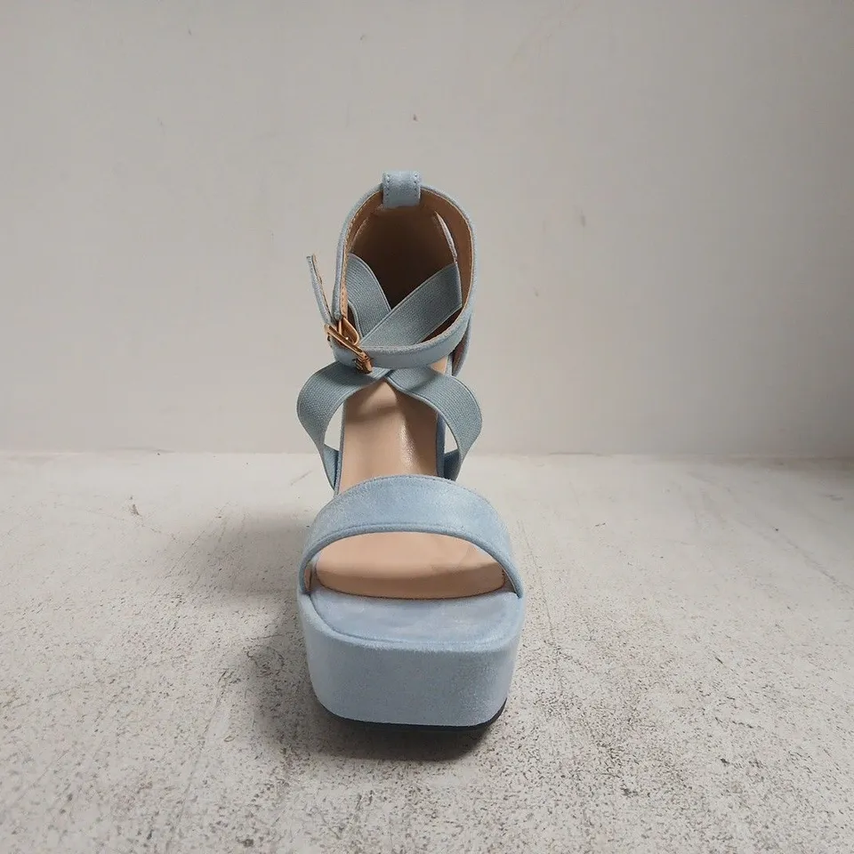 BOXED PAIR OF UNBRANDED OPEN TOE PLATFORM HIGH BLOCK HEELS IN SKY BLUE SIZE EU 37