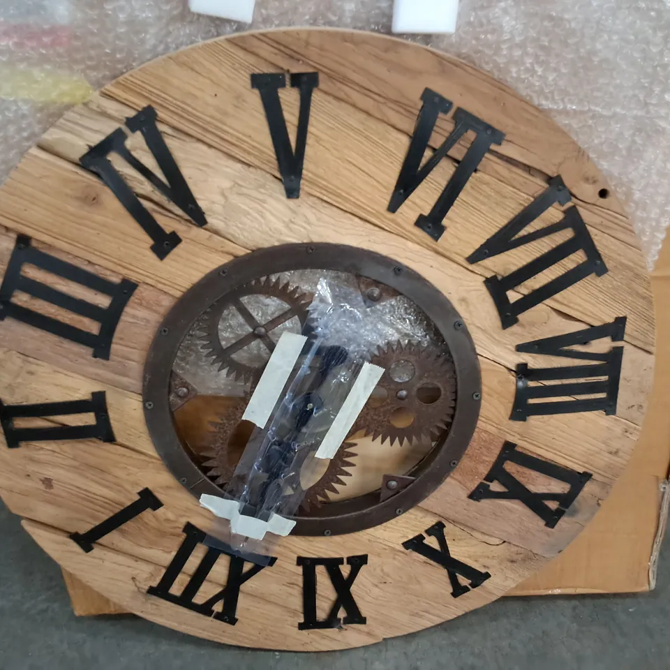SOLID WOOD ROUND WALL CLOCK