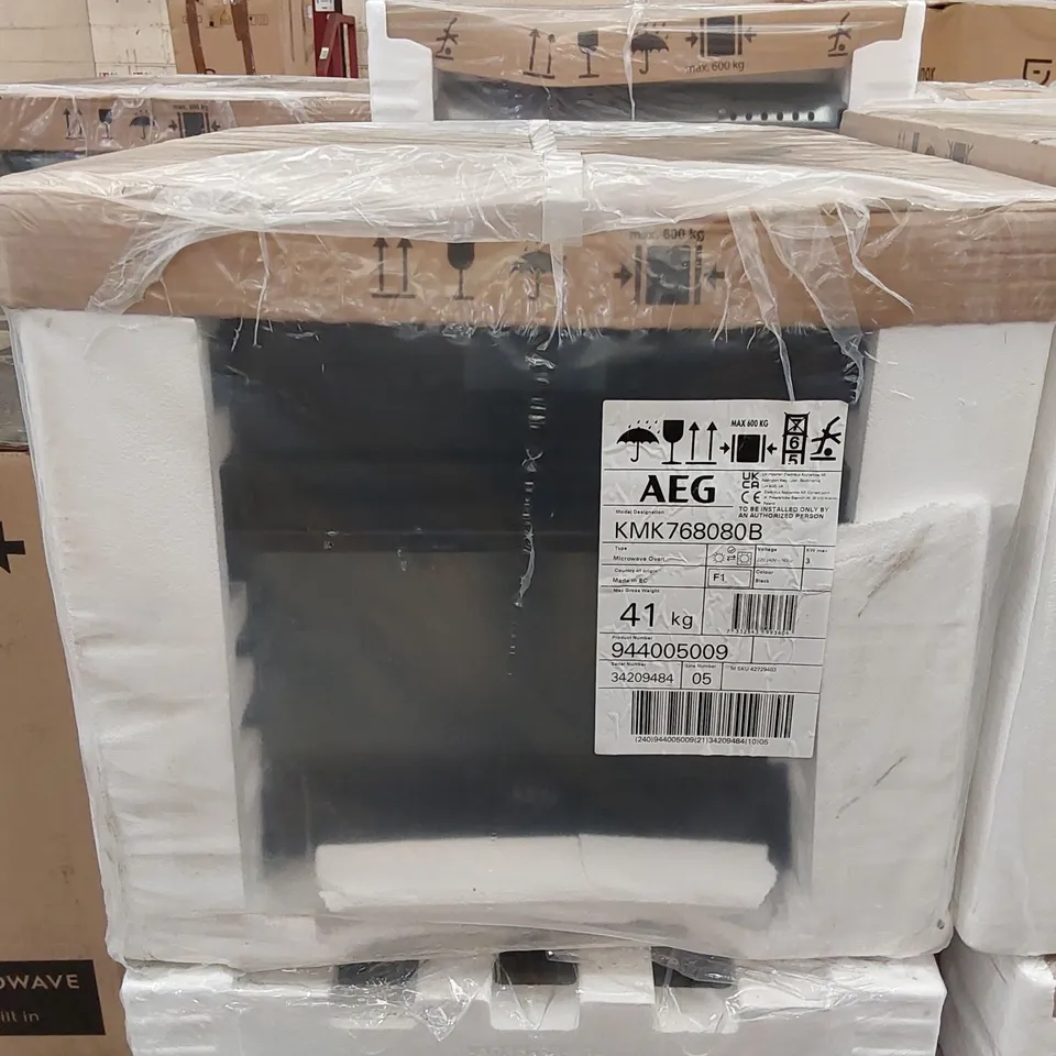 AEG INTEGRATED SINGLE MULTI FUNCTION ELECTRIC OVEN WITH MICROWAVE Model KMK768080B RRP £917