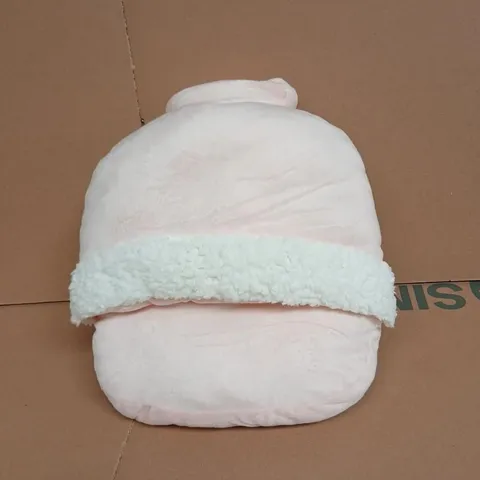 APPROXIMATELY SIX 2000ML HOT WATER BAG WITH HAND POCKET