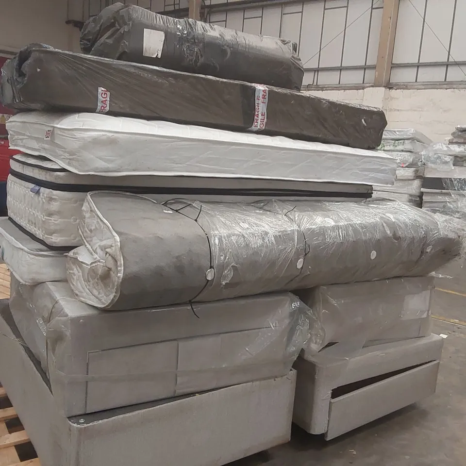 PALLET CONTAINING APPROXIMATELY 4x DIVAN BASE PARTS, 6x MATTRESSES
