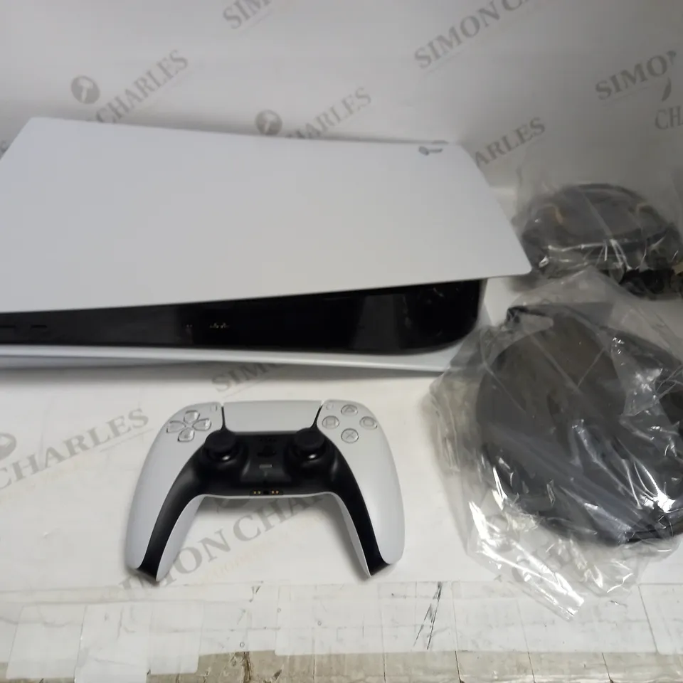 PLAYSTATION 5 DISC CONSOLE RRP £449.99