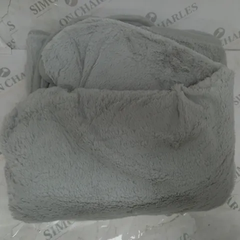 COZEE HOME VELVETSOFT HEATED THROW IN LIGHT GREY