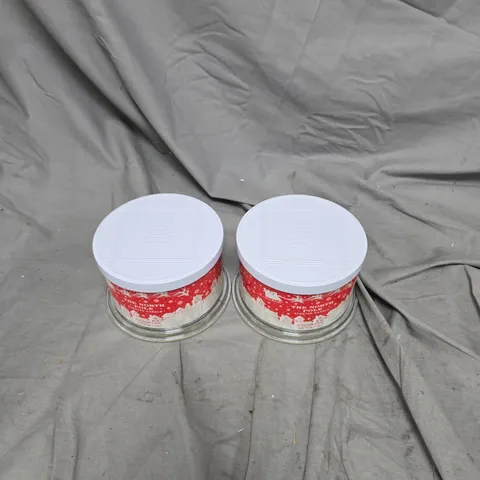 THE NORTH POLE SCENTED CANDLES – PAIR IN GLASS JARS WITH WHITE LIDS HOMEWORX BY SLATKIN + CO. SET OF 2 18OZ. THE NORTH POLE 4 WICK CANDLES