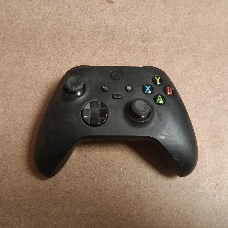 MICROSOFT XBOX SERIES X/S WIRELESS CONTROLLER IN BLACK 1914
