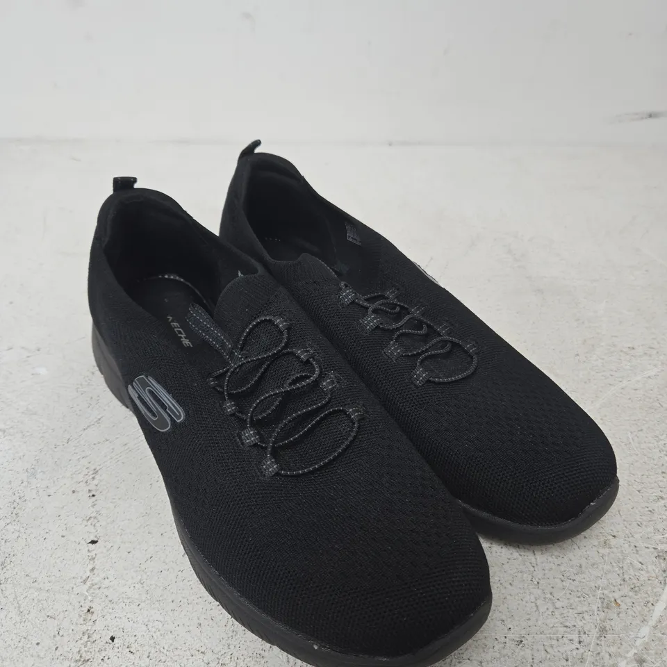 SKECHERS DYNAMIGHT TRAINERS IN BLACK - 9