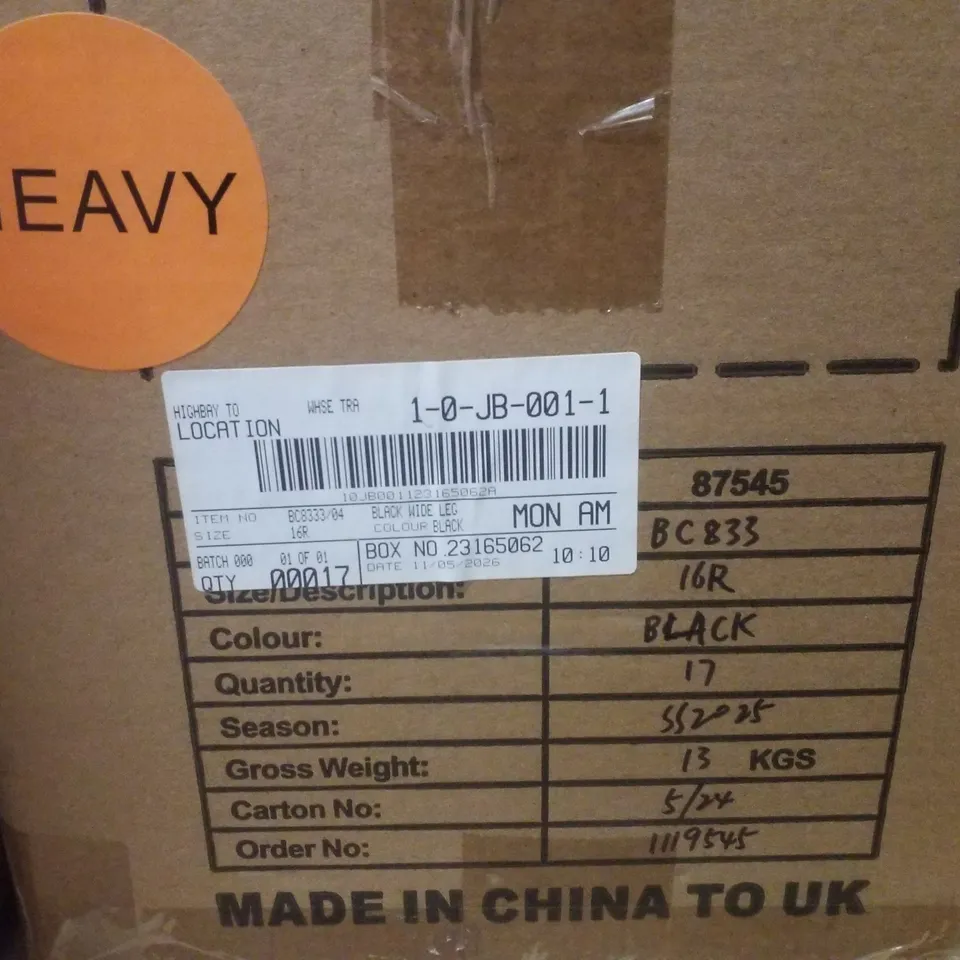 BOX CONTAINING APPROXIMATELY 17 BRAND NEW SIMPLY BE BLACK LYOCELL PLEAT DETAIL WIDE LEG JEANS - SIZE 16R