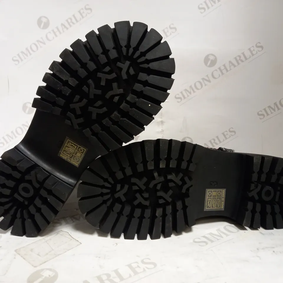KOI VEGAN GRIM REAPER BOOTS UK SIZE 3