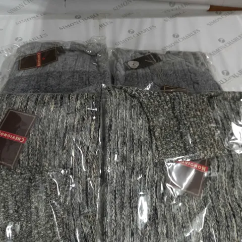LOT OF 4 ASSORTED KNITWEAR CLOTHING ITEMS - VARIOUS SIZES