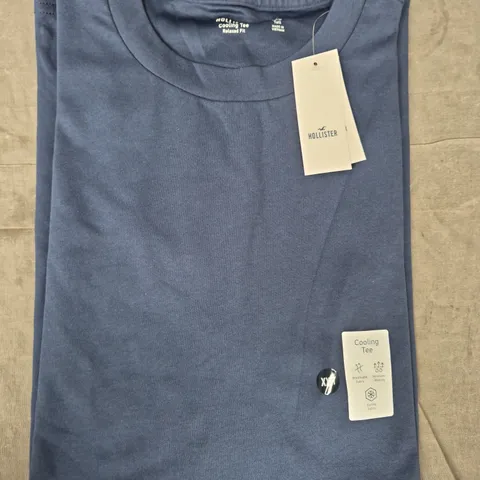 HOLLISTER RELAXED FIT COOLING T-SHIRT IN BLUE SIZE XXL