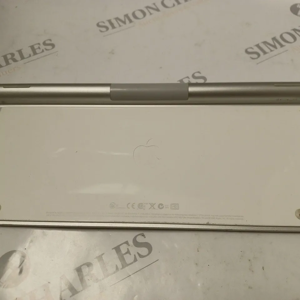 APPLE WIRELESS KEYBOARD - A1314
