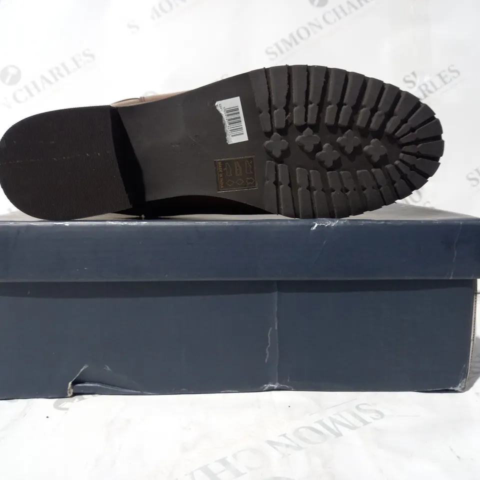 BOXED PAIR OF CREW CLOTHING COMPANY LUCY BOOTS IN CHOCOLATE EU SIZE 38