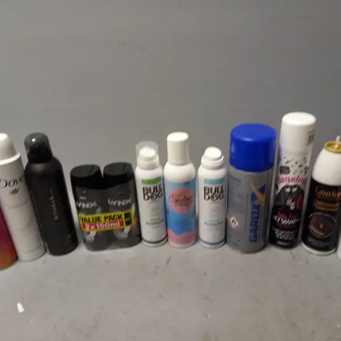 APPROXIMATELY 15 ASSORTED AEROSOLS TO INCLUDE RITUALS SHOWER GEL, GIVE ME DRY SHAMPOO, AND BULL DOG SPRAY DEODRANT ETC. 